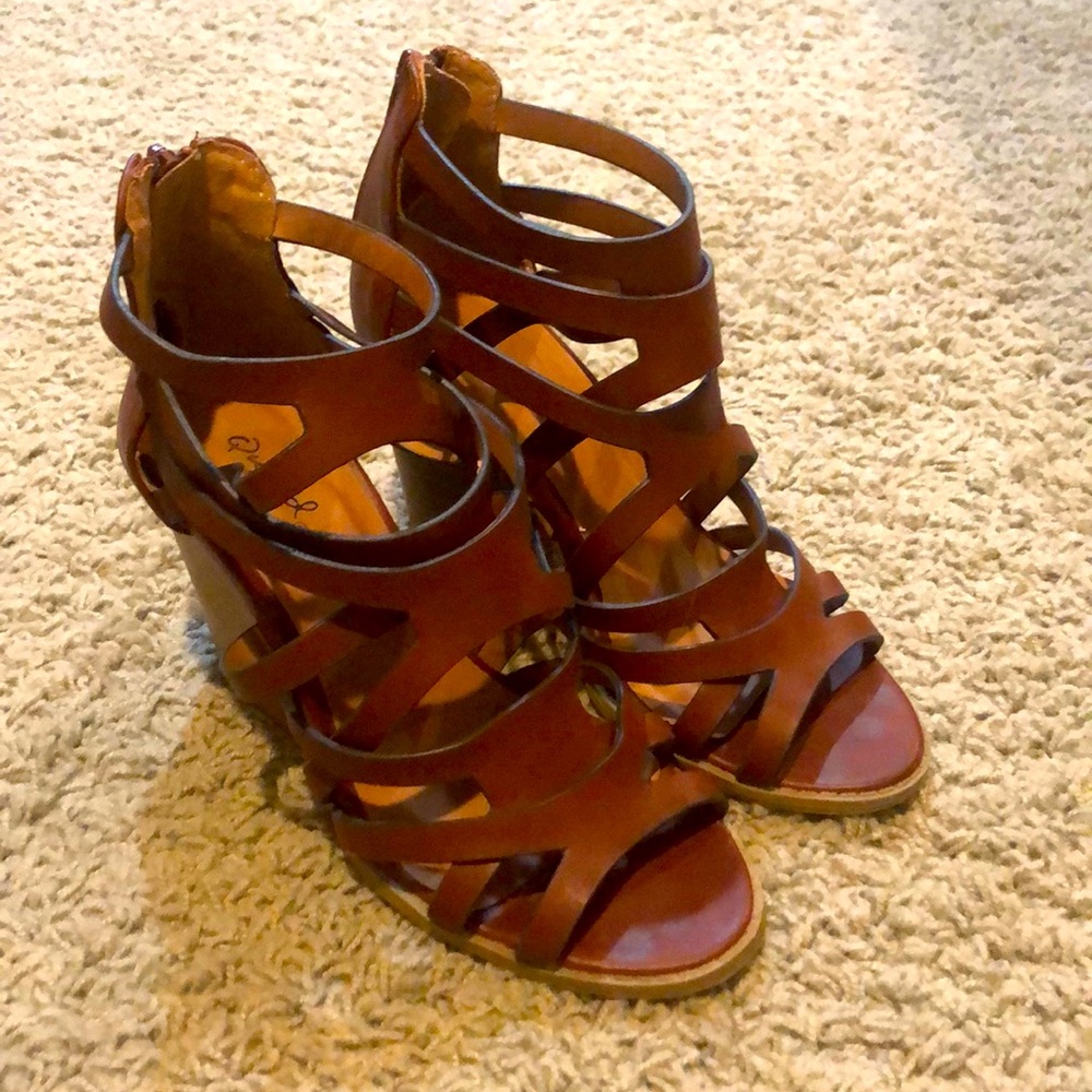 Strap heeled sandals